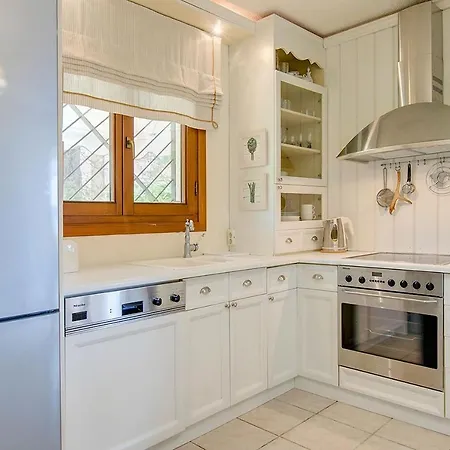Amelia Villa, Sani Luxury Collection Vilă *